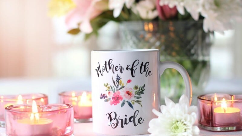 How to choose bridal shower invitations?